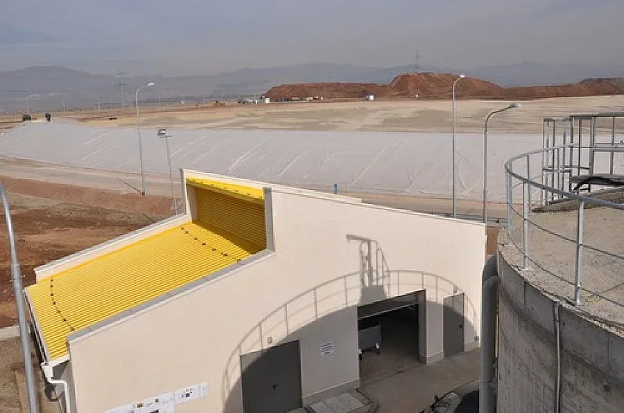 Фандъкова и Янез Поточник посетиха депо "Садината"