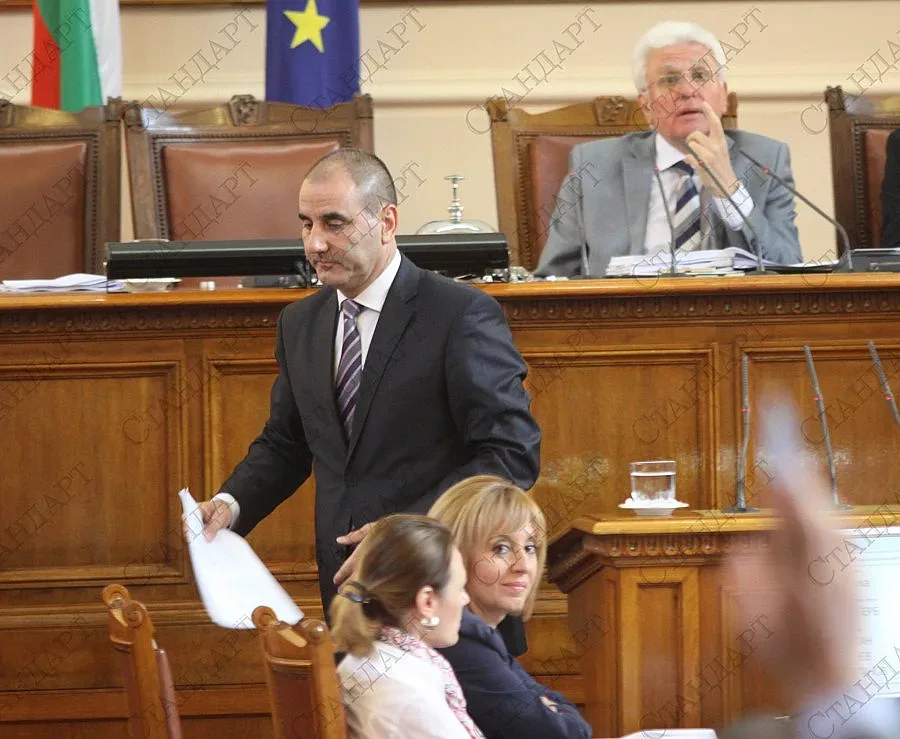 Цацаров пак поиска имунитета на Цветанов