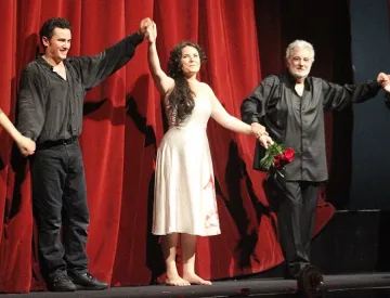 Соня Йончева с Пласидо Доминго в Щатсопер