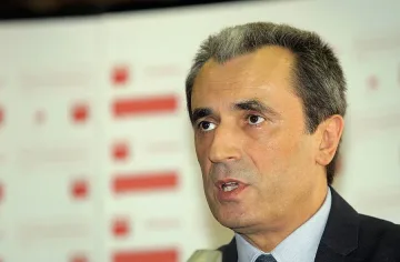 Орешарски пред "Стандарт": Правителството да включи на пета