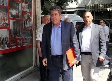 Първанов: Протестът носи респект, той не е агресивен