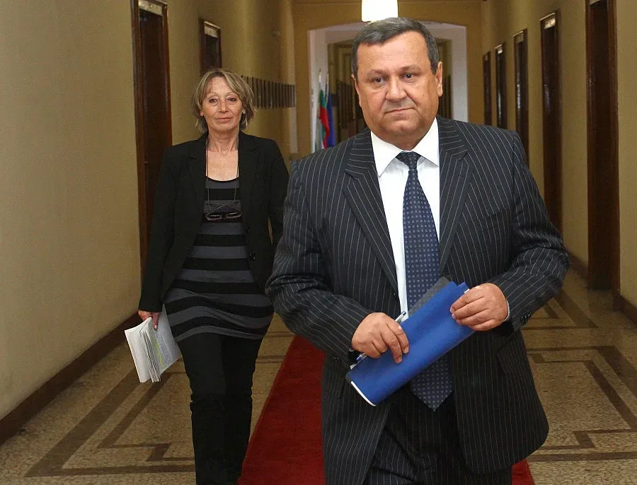 Адемов: Социалните мерки трябва да минават през бизнеса