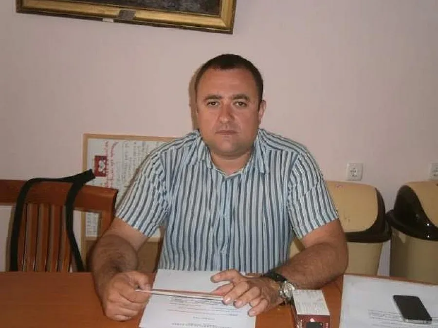 Иван Иванов не иска да си ходи от парламента