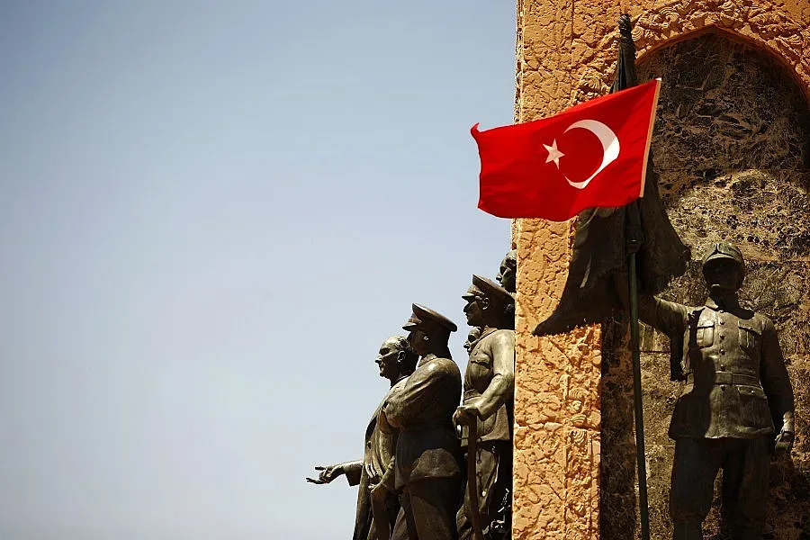 Леви политици от Турция в ареста, протестирали активно