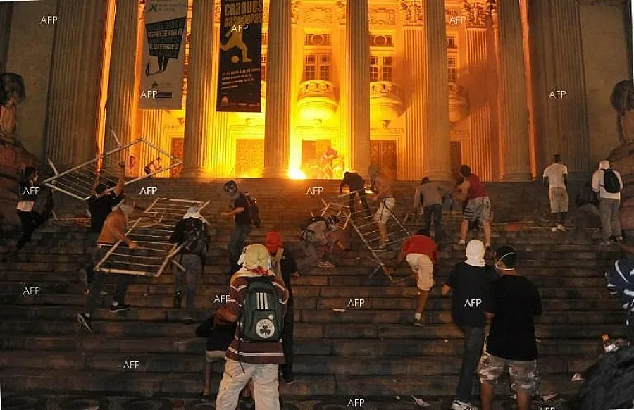 Протестите в Бразилия взеха първата си жертва