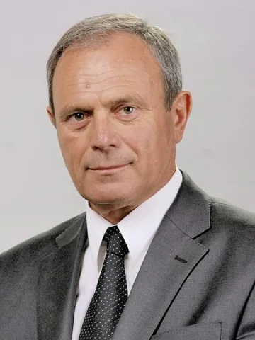 Бригадир от Мозамбик командва Враца 