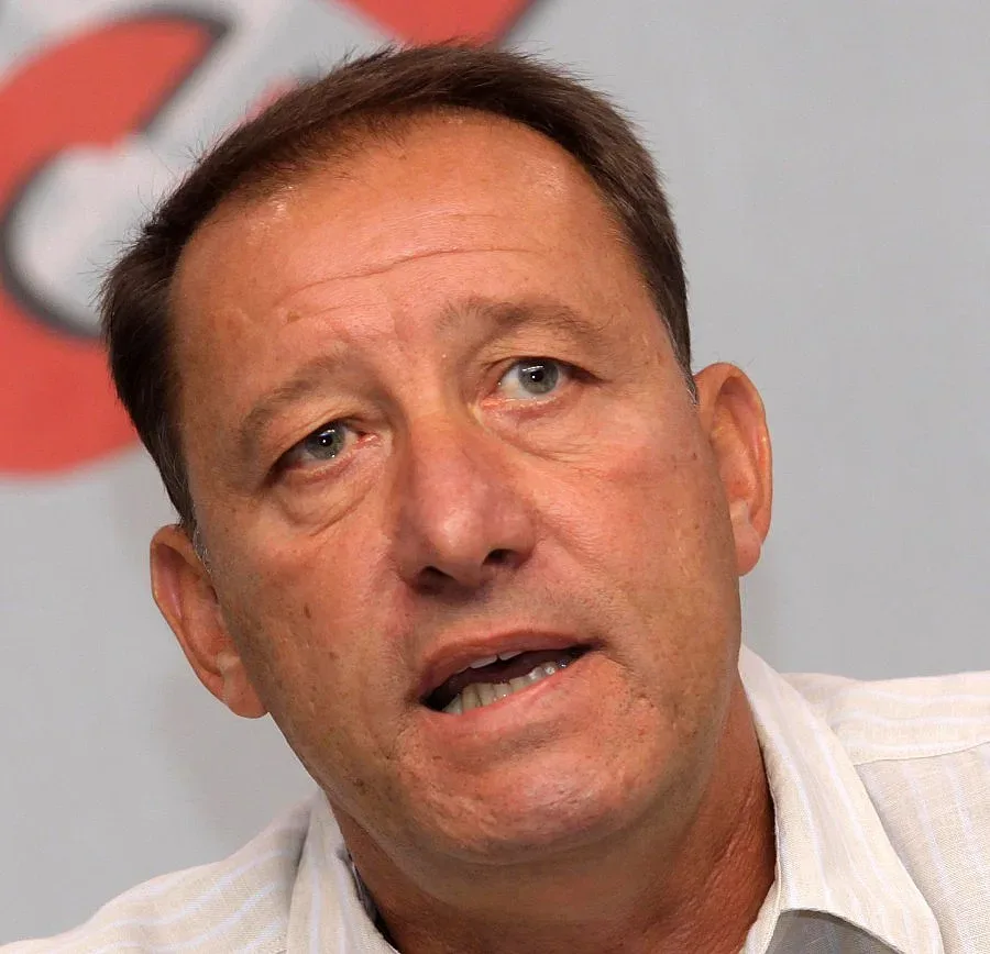 Червените решават да правят ли конгрес