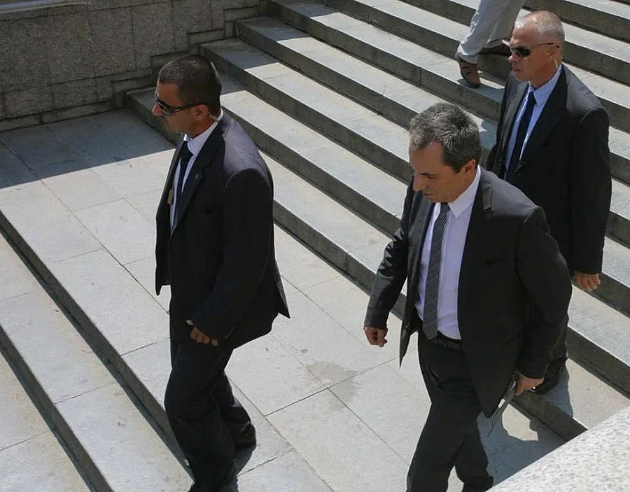 Орешарски с ден за размисъл