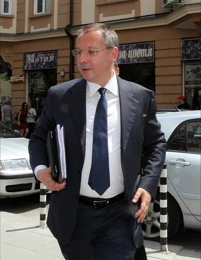 Станишев подложен на "другарска критика"