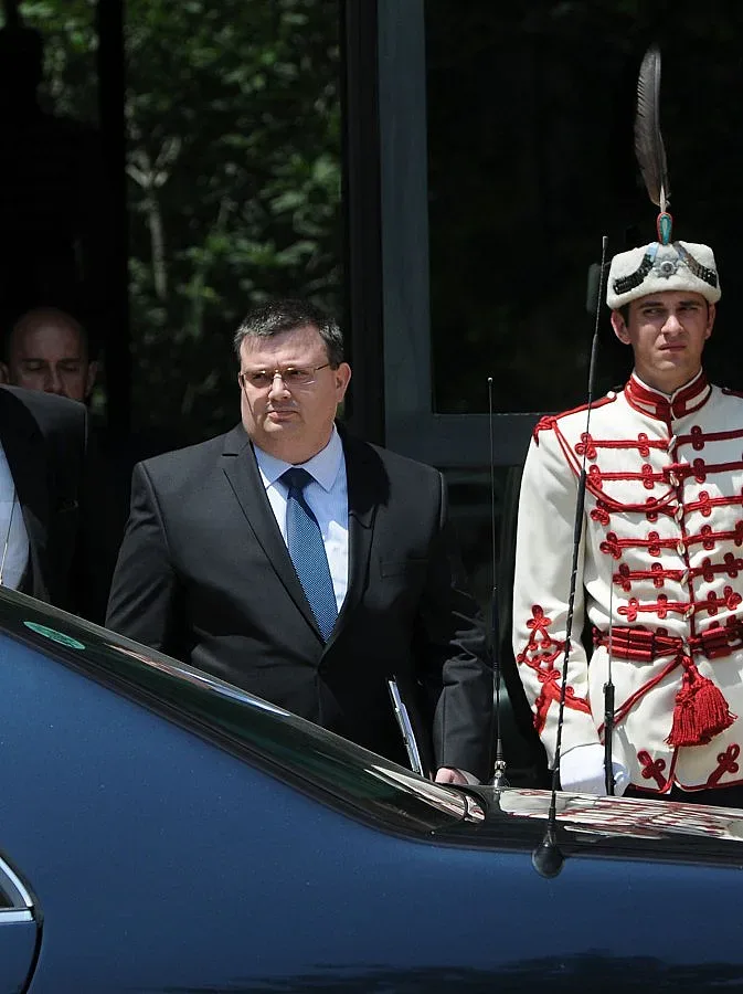 Има сигнал за офшорните сметки на президента