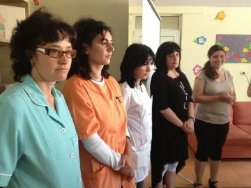 Обучават деца с увреждания и родителите им