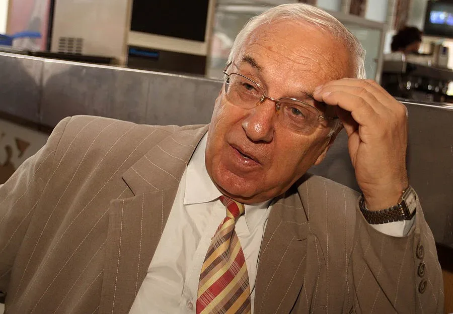 Една салата дневно пази от рак, луканката го докарва