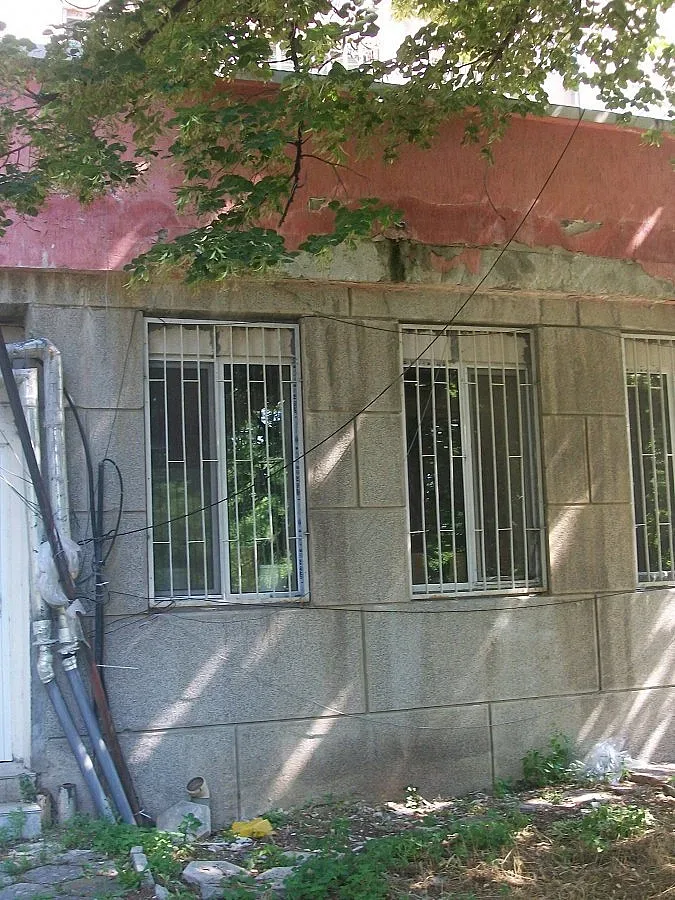Спасиха падналата от болнична тераса баба