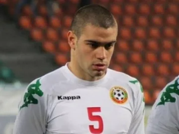 Младежите дариха пари за Деси