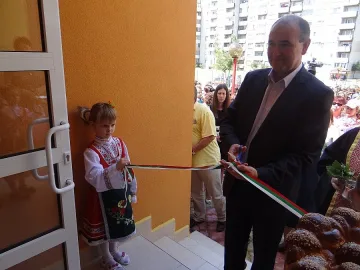 Новата детска градина в к-с ”Бенковски” в Ямбол отвори врати