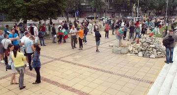 Фотографиите на Пламен – послание към протестите