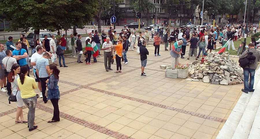 Фотографиите на Пламен – послание към протестите