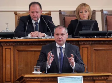 Станишев: Извинявам се за казуса "Пеевски"