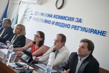 ДКЕВР: Възможно е цената на тока да падне с 5 %