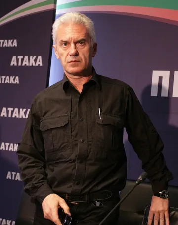 Сидеров: Това е ужасна агресия, а не граждански протест