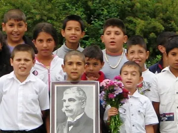 В Черна берат билки, вместо да учат