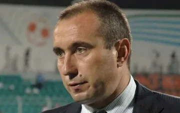 Мъри се хвали с червена риза