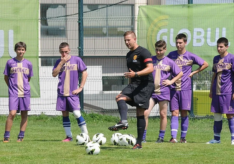 "Юнайтед" тренира 120 наши деца