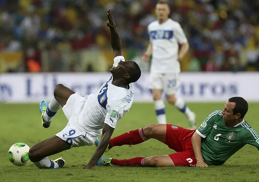 Забраниха стриптийза на Супер Марио