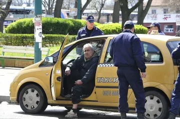 Таксита дерат с по 6 лв./км по морето  