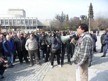 Мъгла и скрап за милиони в ОЦК