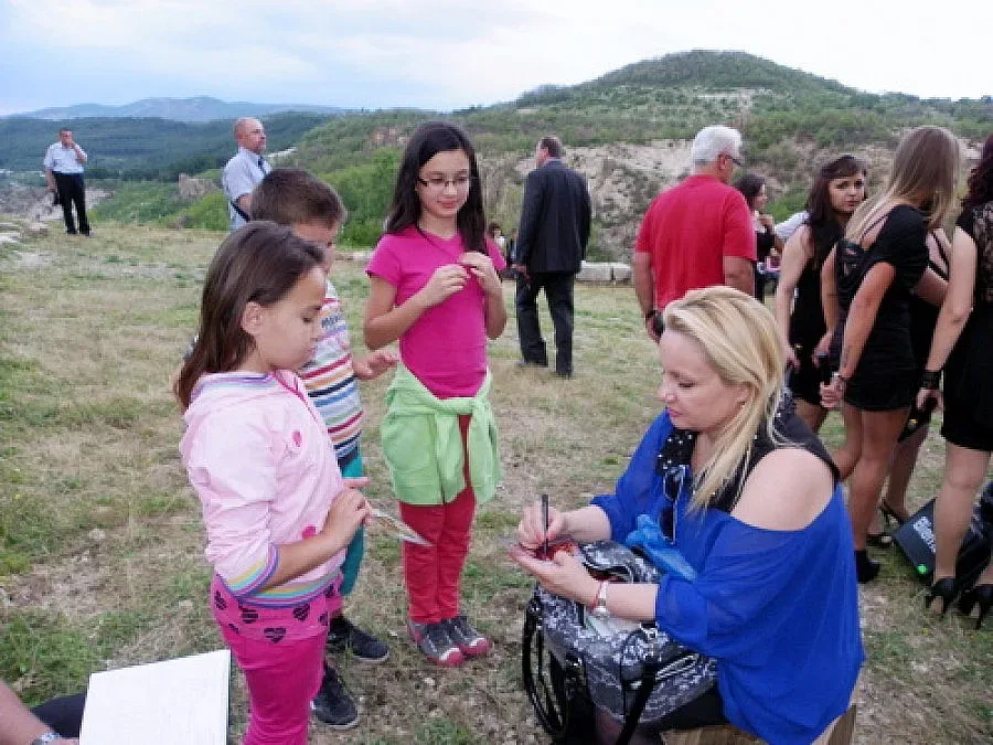 Тони Димитрова пя на тракийското светилище Татул