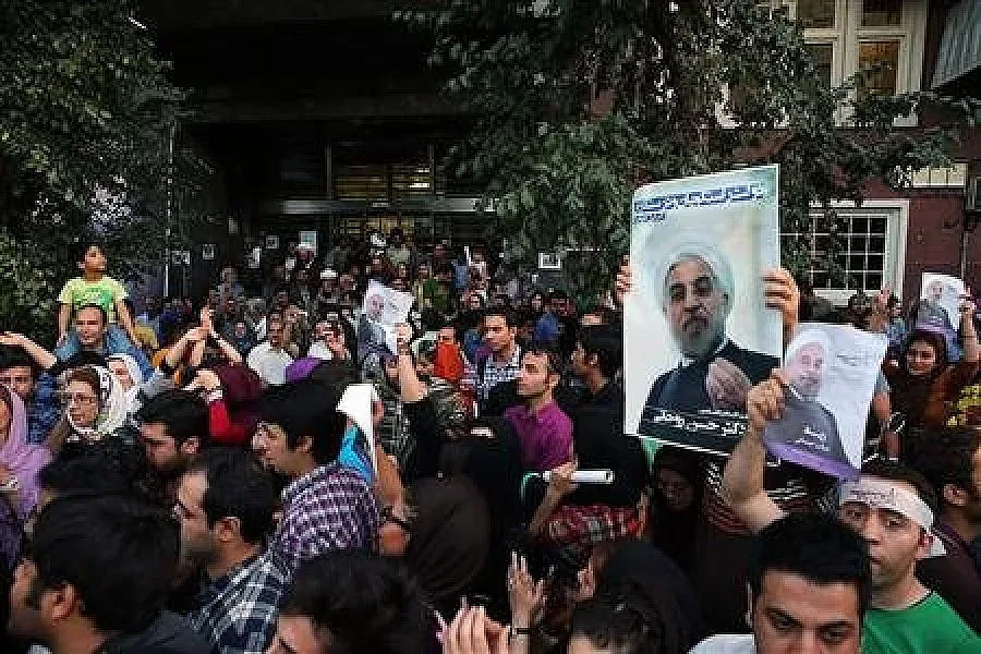 Иран отпразнува победата на Хасан Роухани