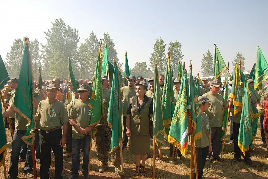 10 000 ловци опънаха шатри до Плевен