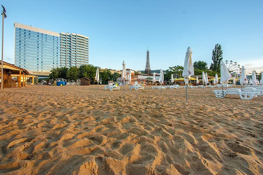 Инвестиция от 40 млн. лева променя Златни пясъци