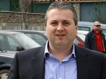 Пращат Васев за треньор на "Лаута"