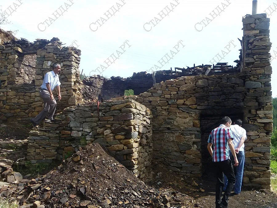 Събират пари за възстановяване опожарения дом на жители на Левци   