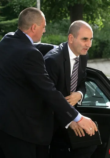 Спецпрокуратурата препрати Цветанов към СГП