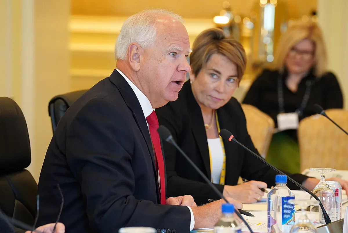 Катастрофа с Тим Уолз! Пострадал ли е вицепрезидентът на Камала Харис