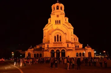 Стоянович се заема със собствеността на „Св. Ал. Невски"