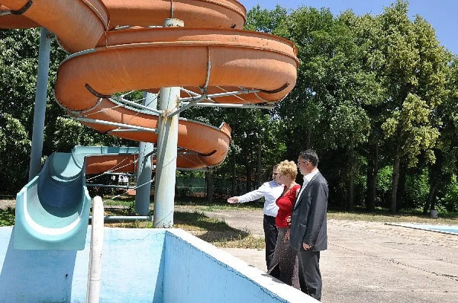 Пускат водната пързалка през лятото в Кърджали 