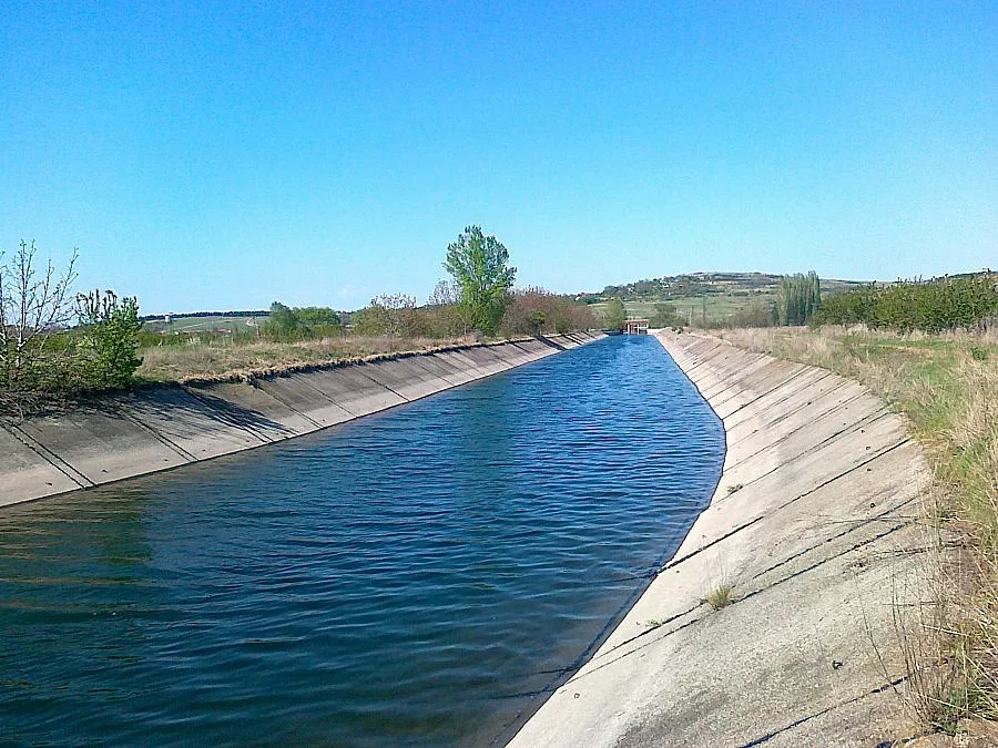 Момче се удави в напоителен канал
