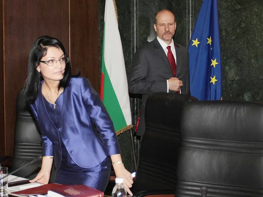 Ася Петрова с 59 лв. наем за дом на "Оборище"