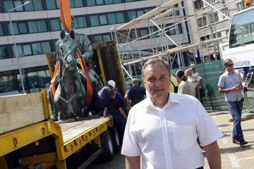 Малките фирми искат достъп до поръчките