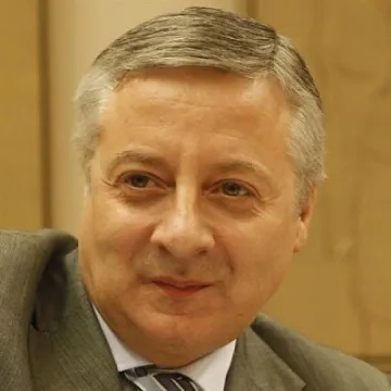 Бивш испански министър ще бъде съден за корупция