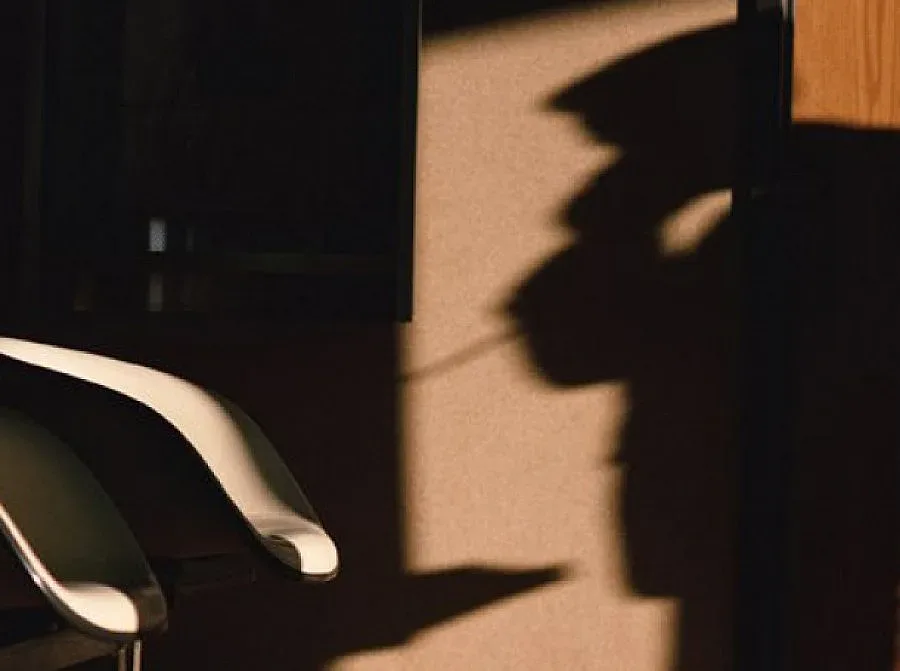 Измамници измъкнаха близо 20 бона от старици