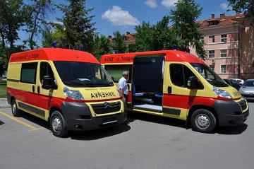 Две нови линейки получи по проект УМБАЛ „Свети Георги"