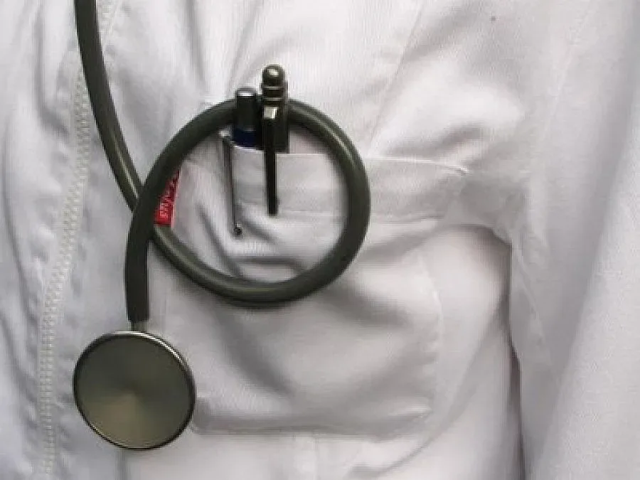 Почти половината пари за здраве вадим от джоба си