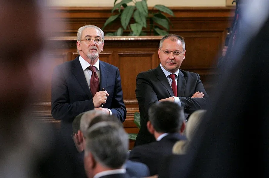 Сглобяват пъзела с губернаторите