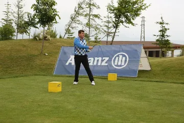 Бивш футболист и македонец най-добри на голф под Пирин