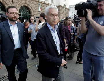 Атакисти окупираха bTV заради "лумпена" Волен